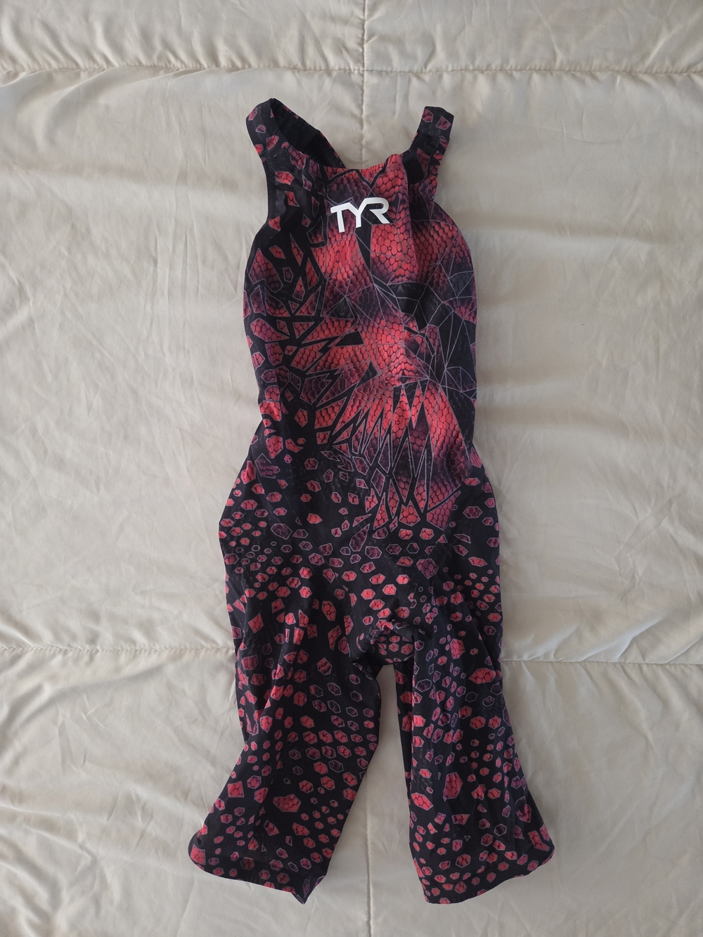 TYR Avictor Fina Approved Open Back Technical Racing Swimsuit Size 28 Red Black